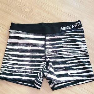 Nike Women's Core Dri-FIT Pro High-Rise 3" Short